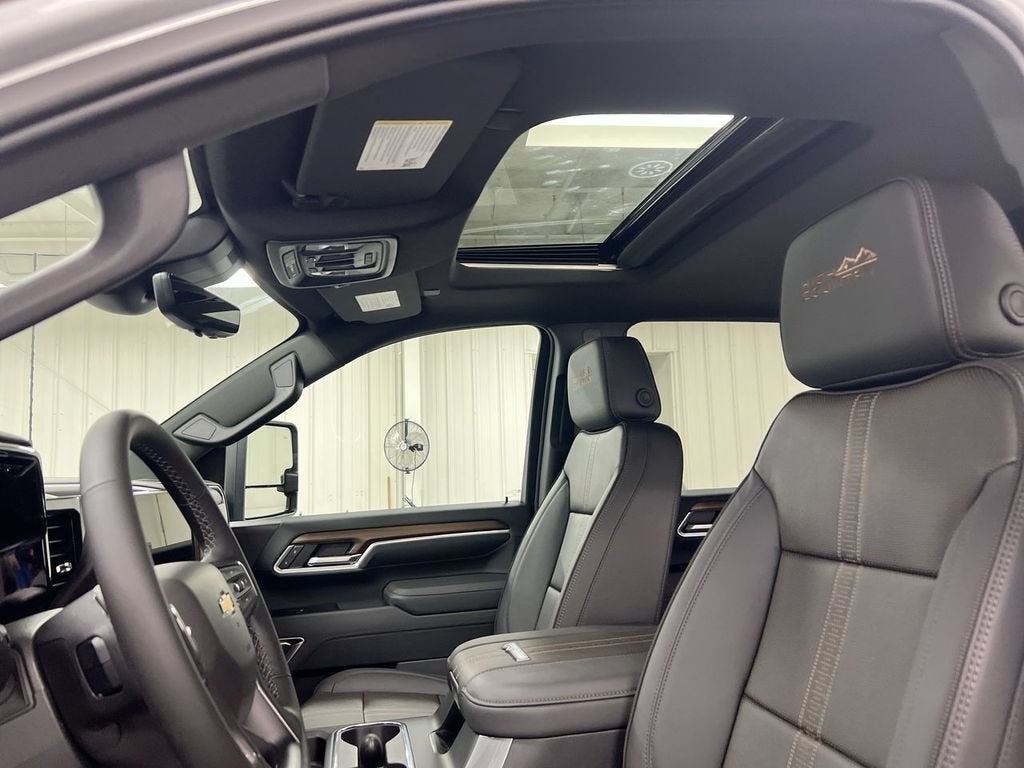 2026 Chevrolet Silverado 3500 HD High Country DRW