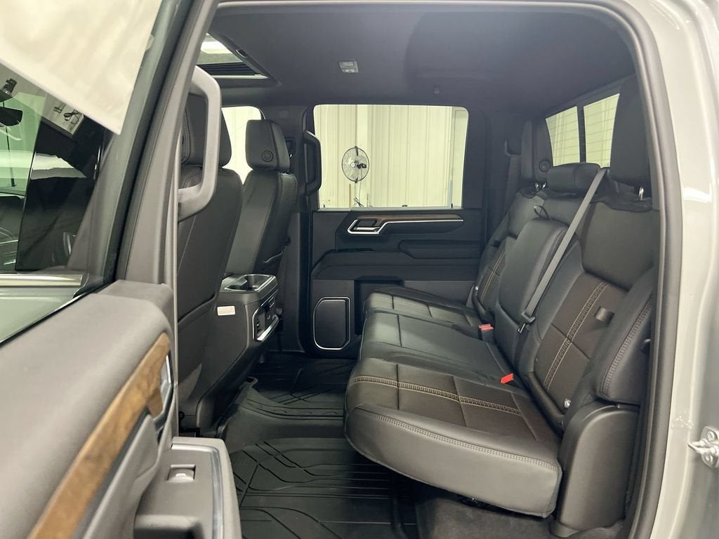 2026 Chevrolet Silverado 3500 HD High Country DRW