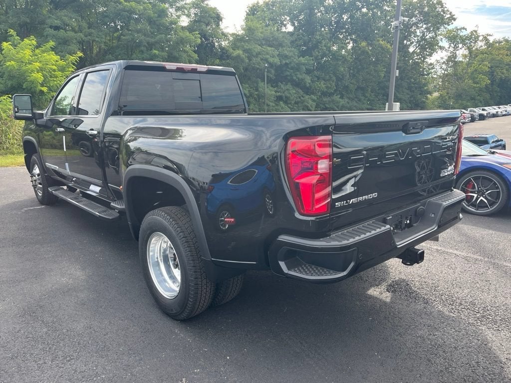 2026 Chevrolet Silverado 3500 HD High Country DRW
