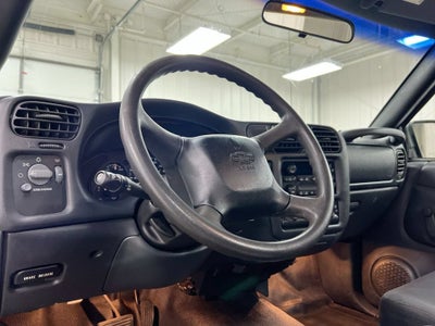 2003 Chevrolet S10 Base