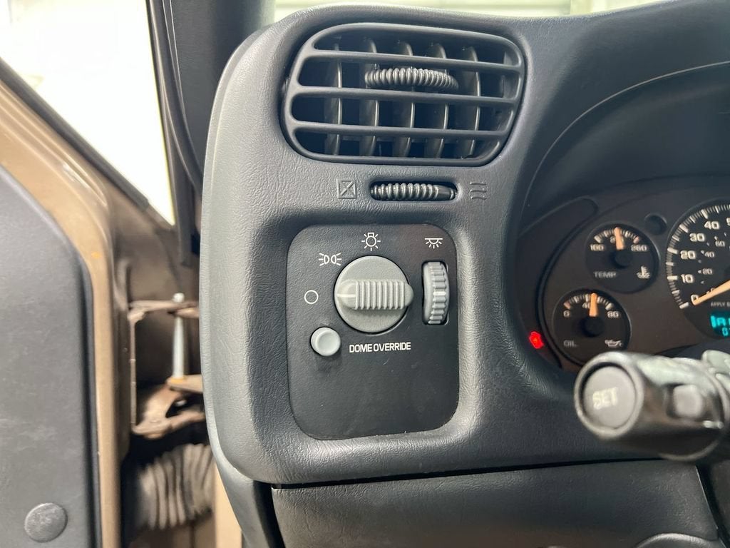 2003 Chevrolet S10 Base
