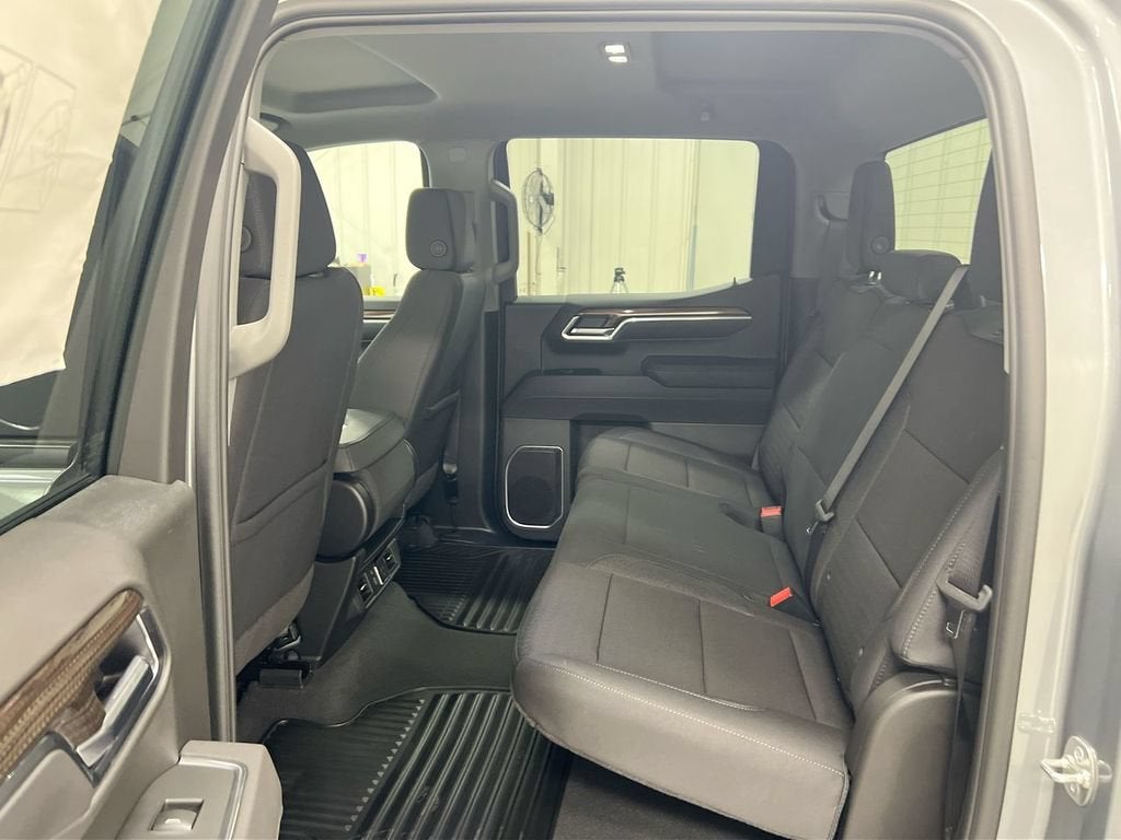 2025 Chevrolet Silverado 1500 LT (2FL)