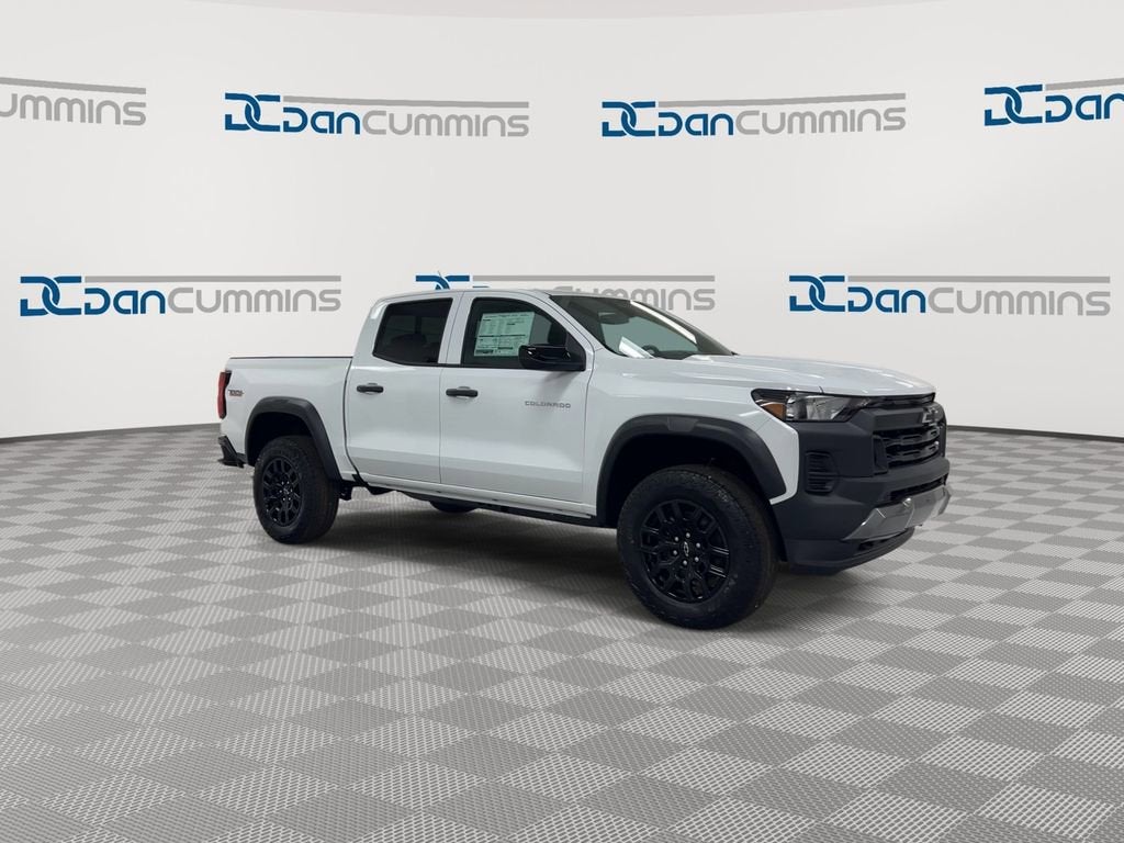 2026 Chevrolet Colorado Trail Boss - Photo 2