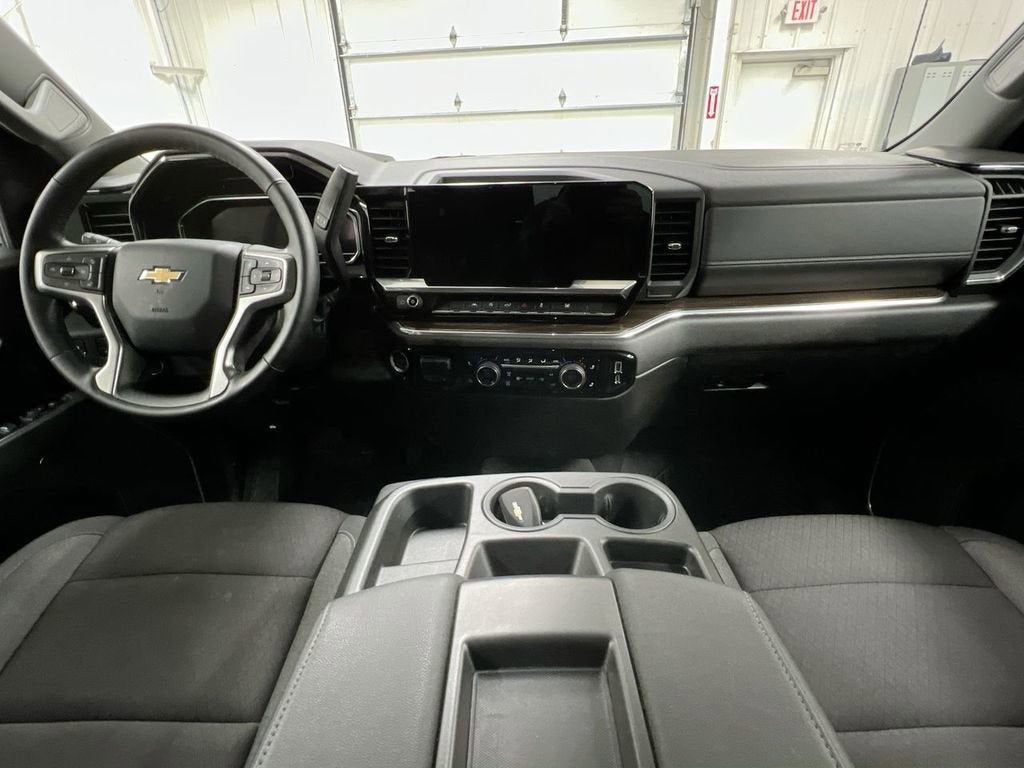 2025 Chevrolet Silverado 1500 LT (2FL)
