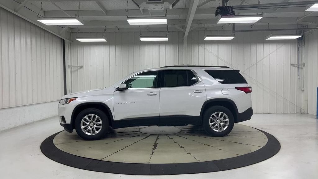2021 Chevrolet Traverse LT Cloth