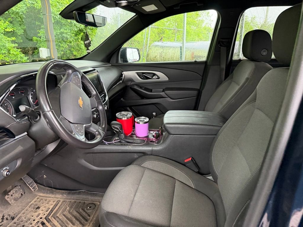 2022 Chevrolet Traverse LT Cloth