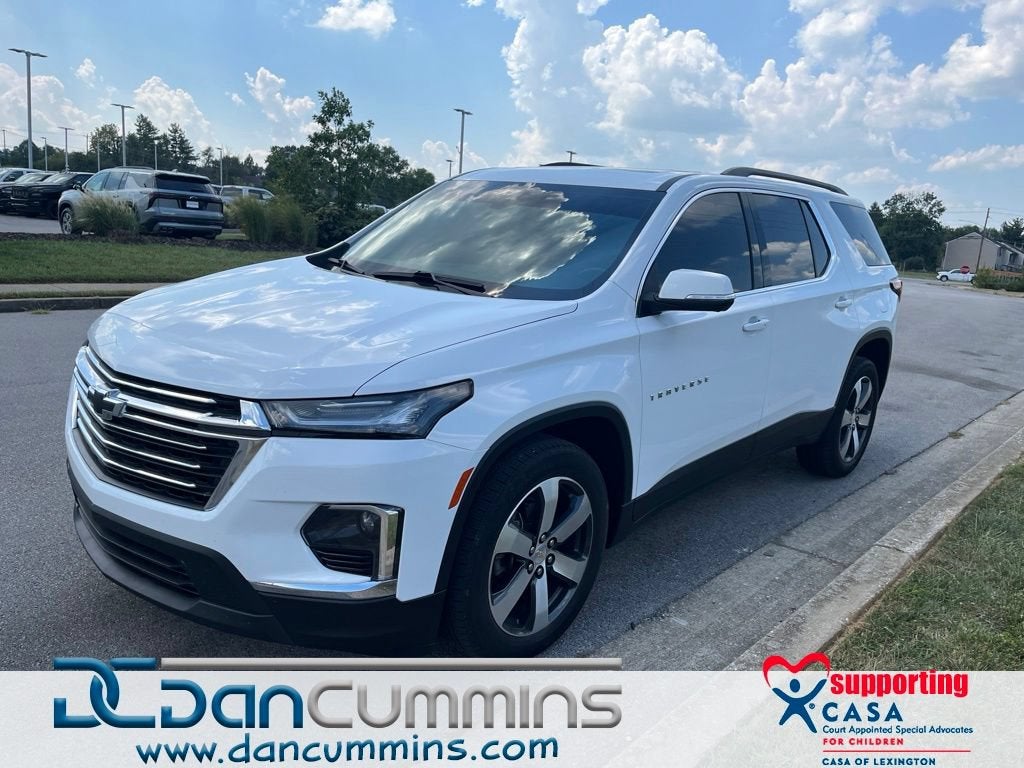 2023 Chevrolet Traverse LT Leather