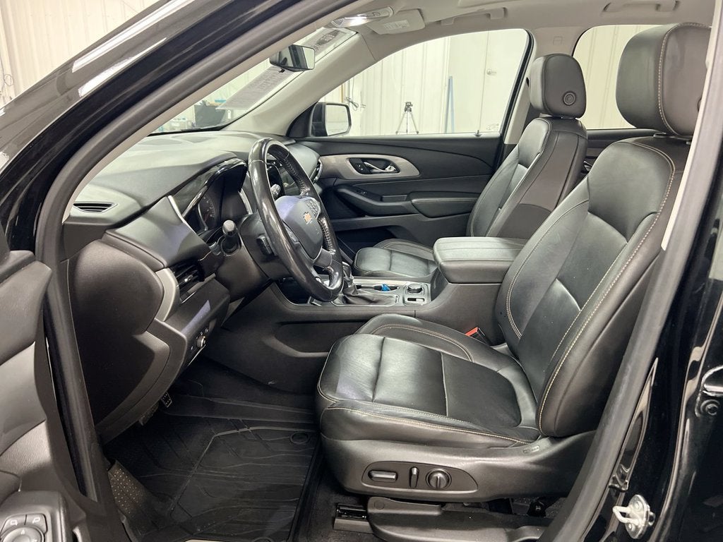 2021 Chevrolet Traverse LT Leather
