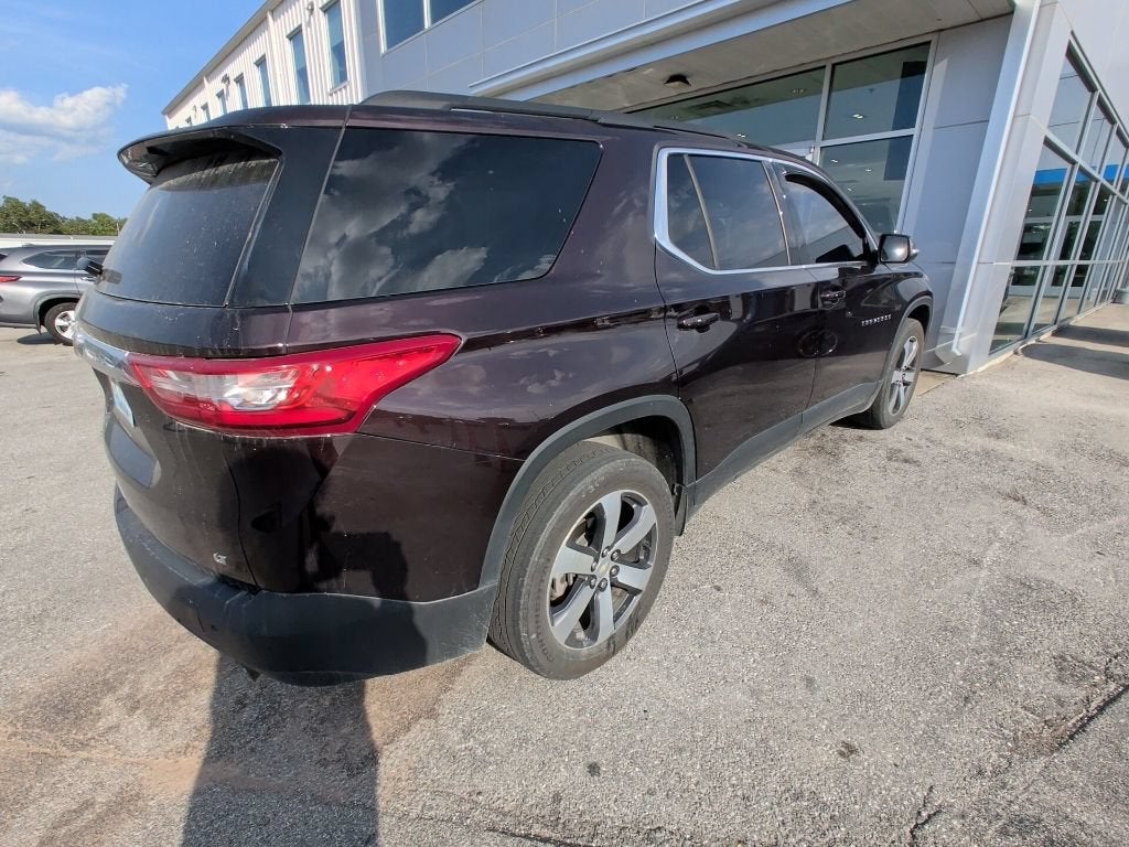 2021 Chevrolet Traverse LT Leather