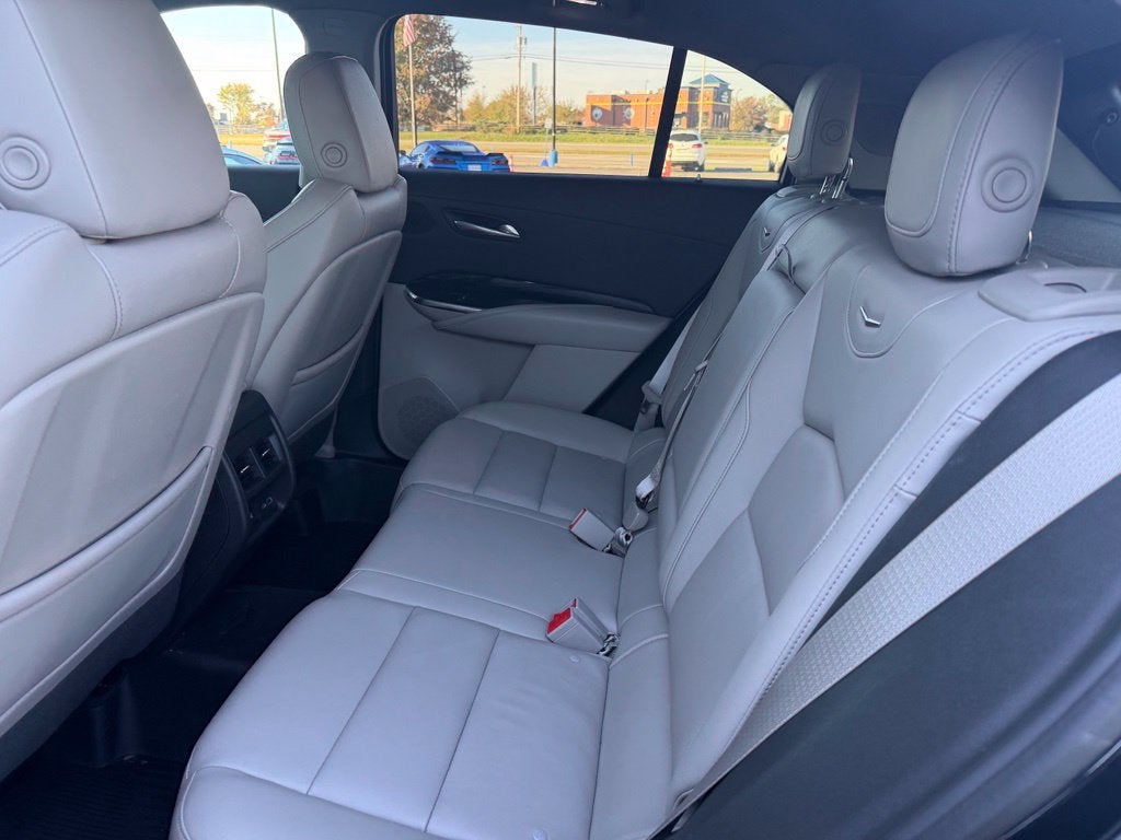 2023 Cadillac XT4 AWD Premium Luxury