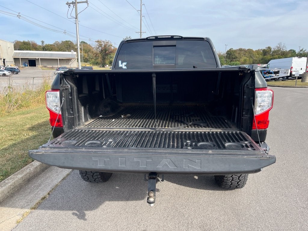2017 Nissan Titan SV