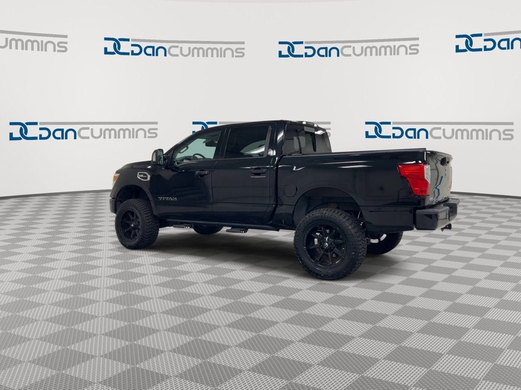 2017 Nissan Titan SV