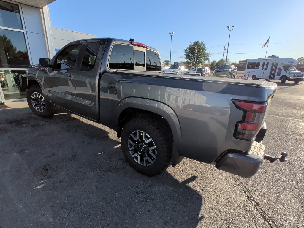 2022 Nissan Frontier SV