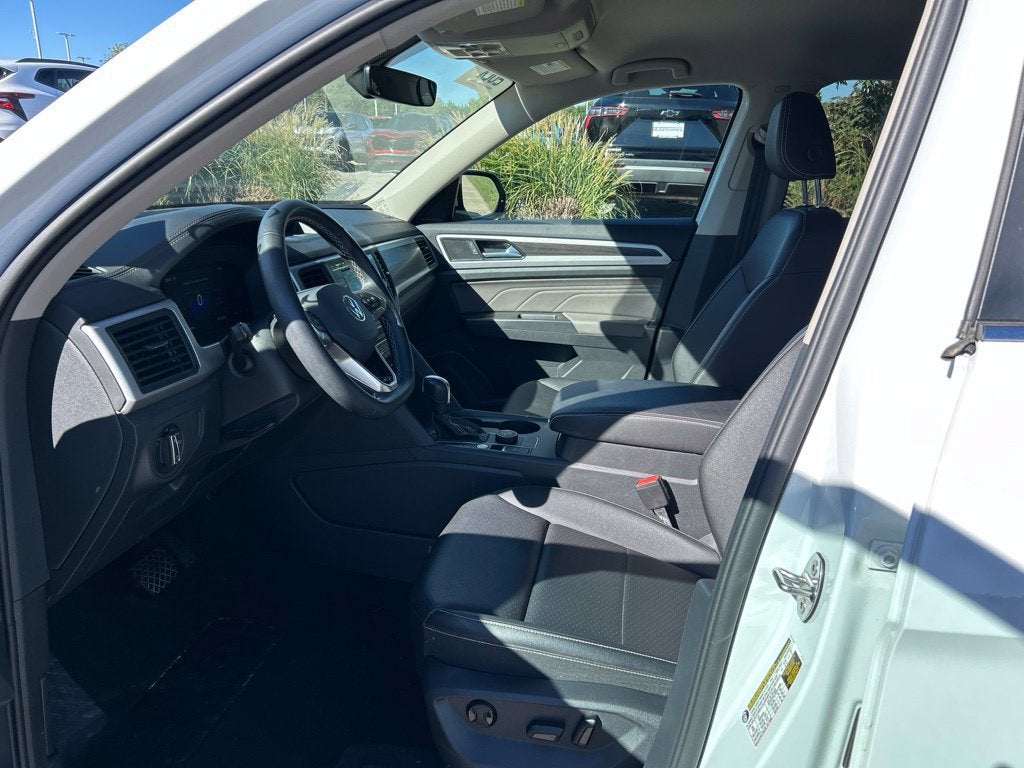 2023 Volkswagen Atlas 2.0T SE