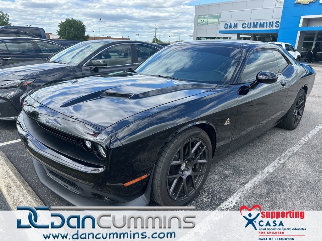 2016 Dodge Challenger's photo