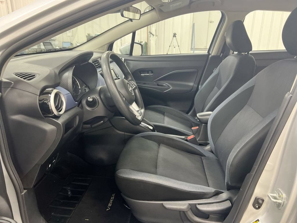 2023 Nissan Versa SV