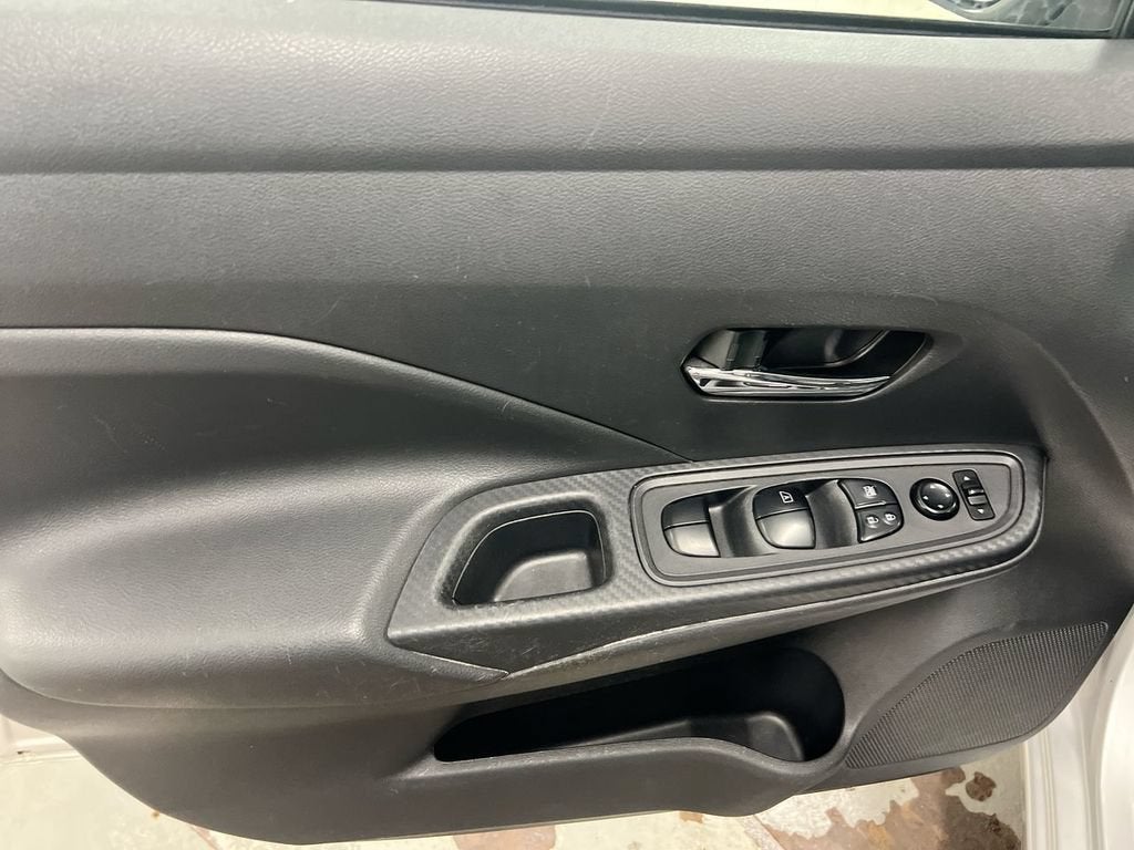 2023 Nissan Versa SV