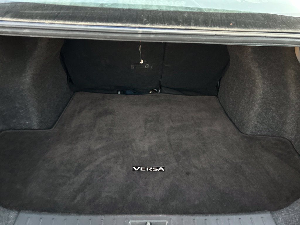 2024 Nissan Versa SR