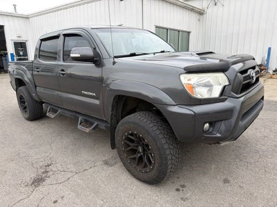 2015 Toyota Tacoma 4WD Double Cab V6 AT (Natl)