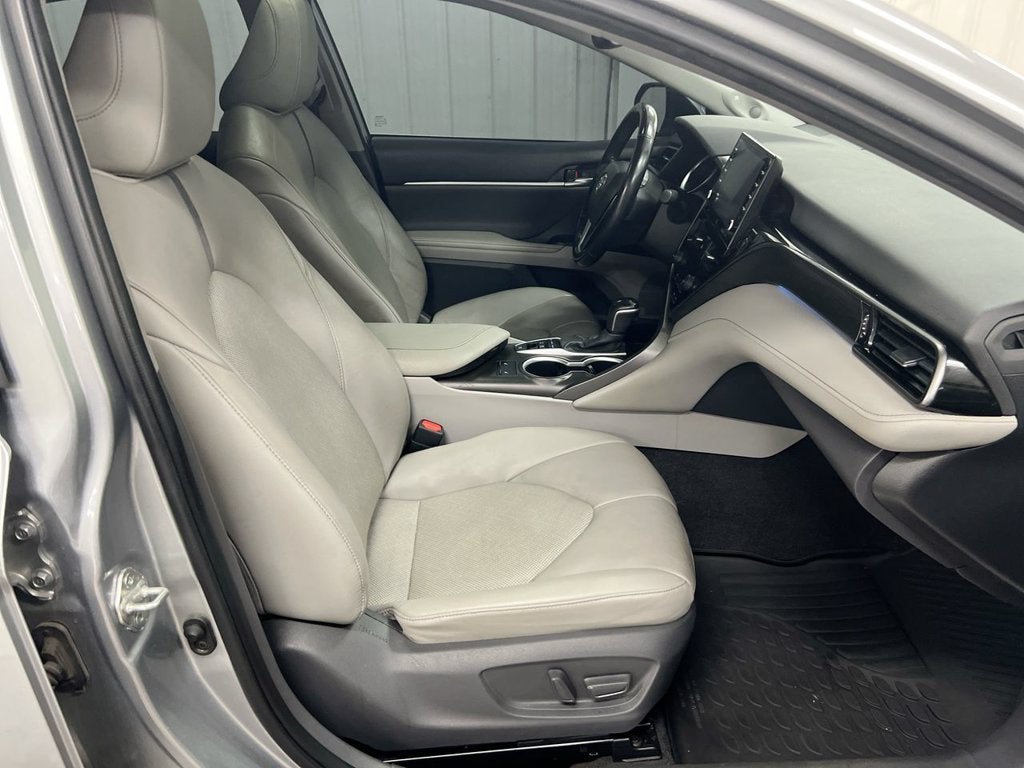 2021 Toyota Camry Hybrid XLE