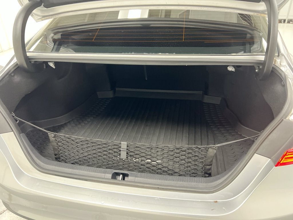 2021 Toyota Camry Hybrid XLE