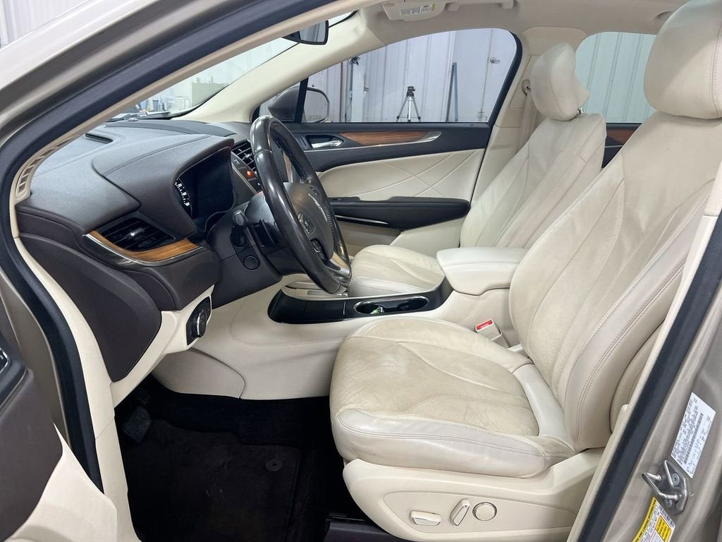 2015 Lincoln MKC Base