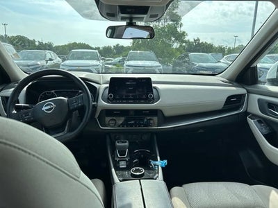 2025 Nissan Rogue SV