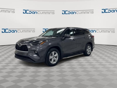 2022 Toyota Highlander LE