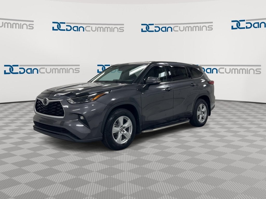 2022 Toyota Highlander LE