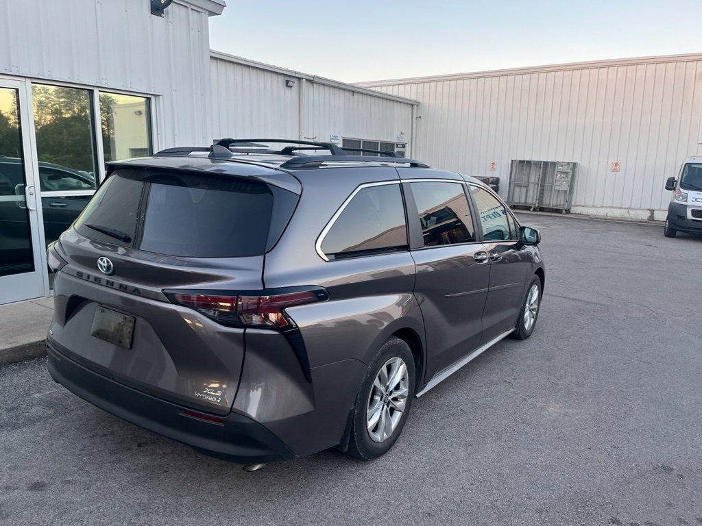 2024 Toyota Sienna XLE