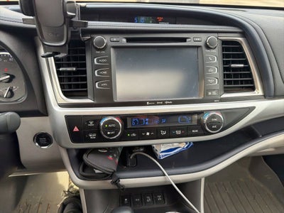 2018 Toyota Highlander SE