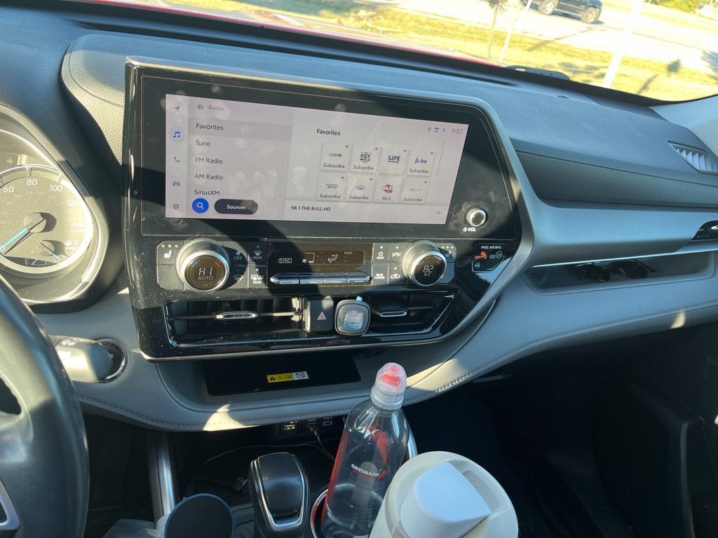 2023 Toyota Highlander Hybrid XLE