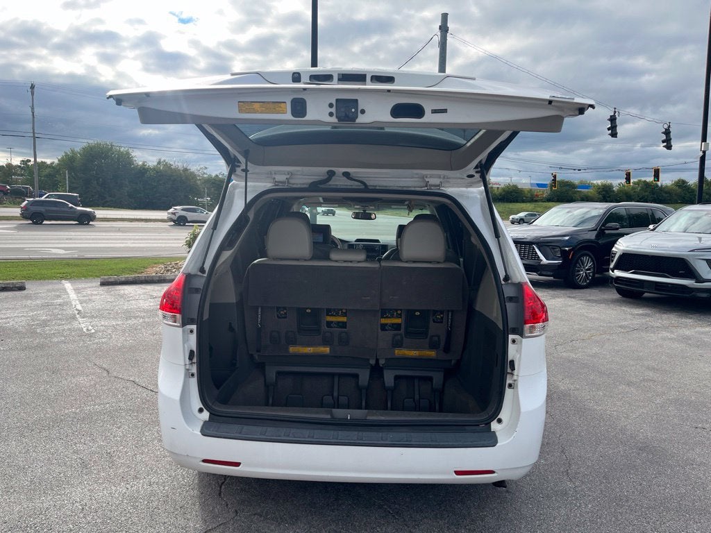2013 Toyota Sienna XLE AAS