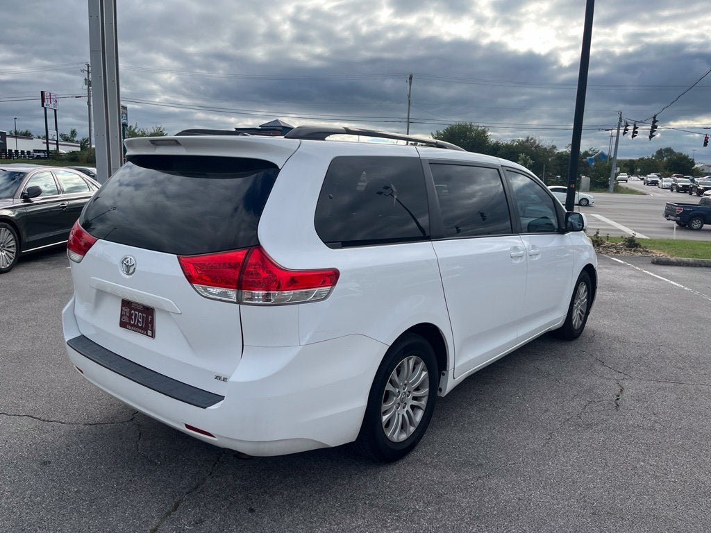 2013 Toyota Sienna XLE AAS