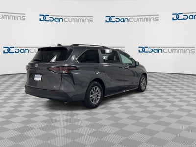 2025 Toyota Sienna XLE