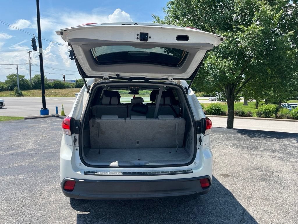 2019 Toyota Highlander LE