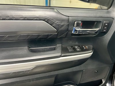 2017 Toyota Tundra 4WD Platinum