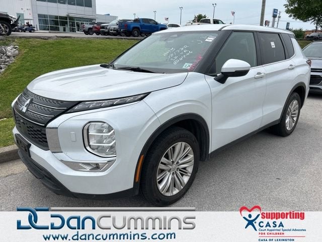 2024 Mitsubishi Outlander ES