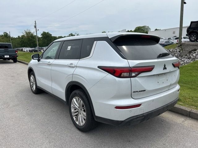 2024 Mitsubishi Outlander ES