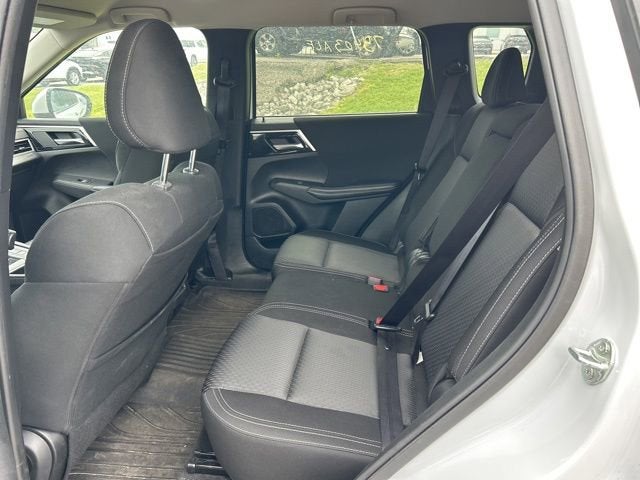 2024 Mitsubishi Outlander ES