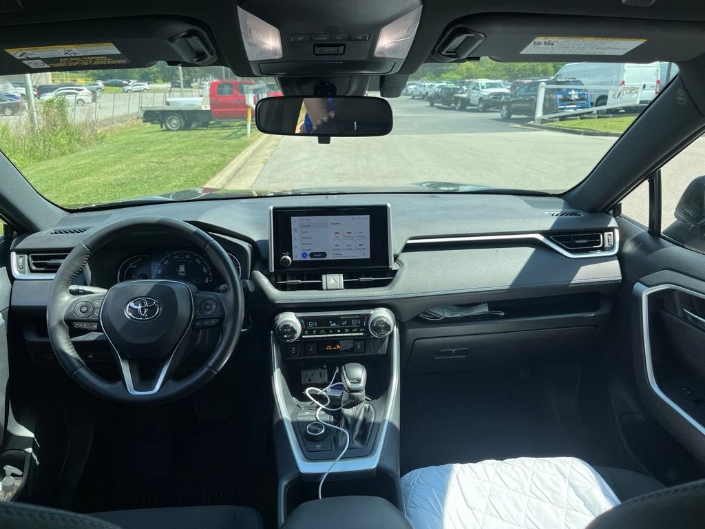 2024 Toyota RAV4 Hybrid SE