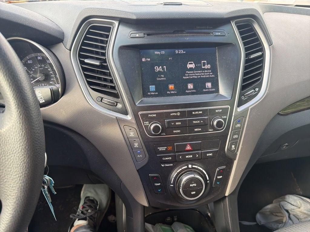 2017 Hyundai Santa Fe SE