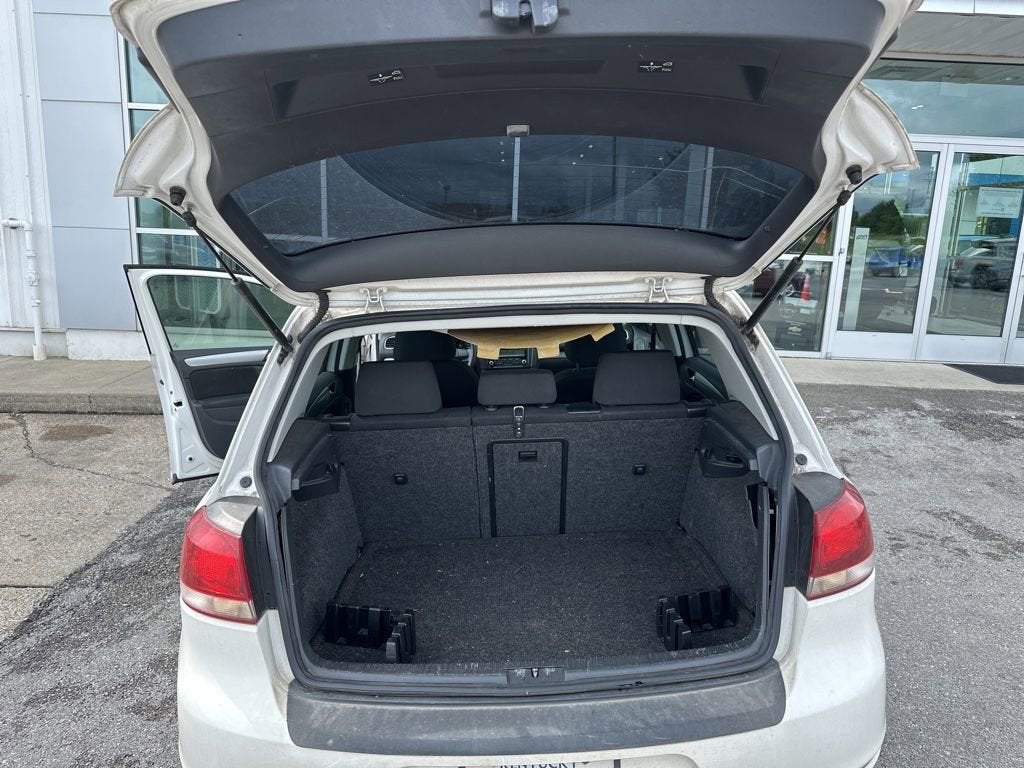 2011 Volkswagen Golf 4dr HB Auto