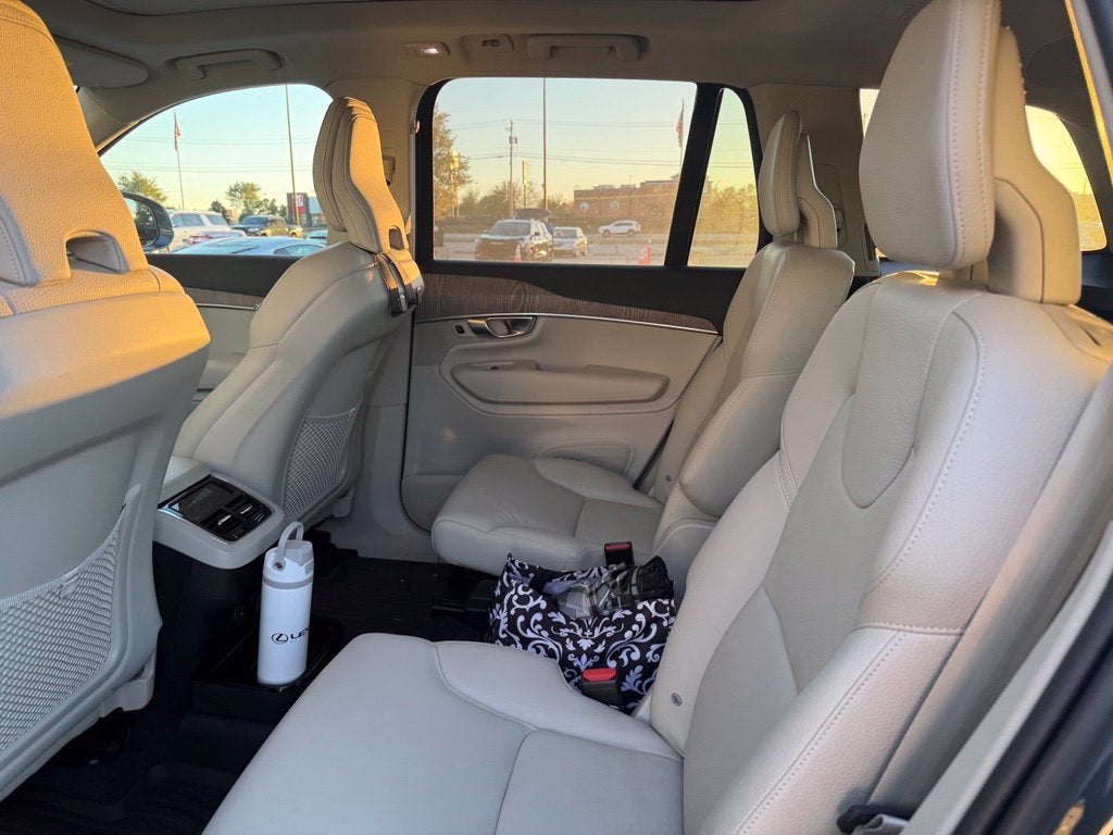 2024 Volvo XC90 Plus Bright Theme