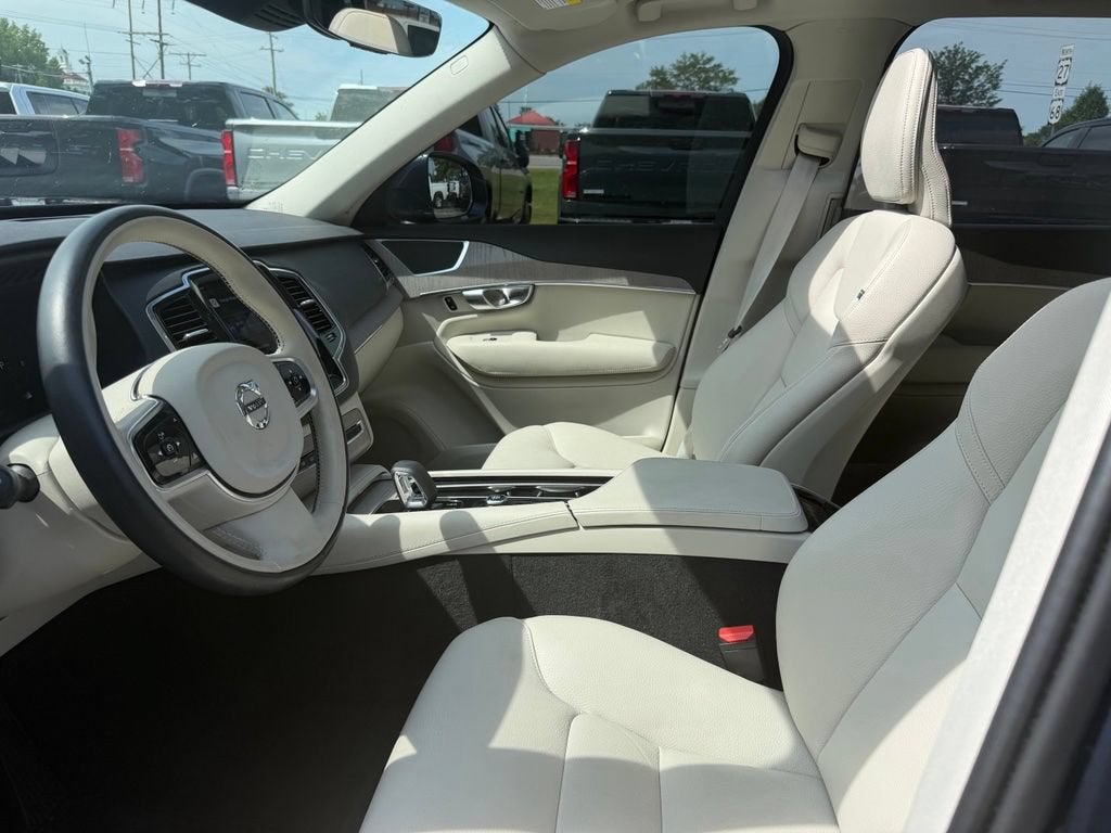 2024 Volvo XC90 Plus Bright Theme