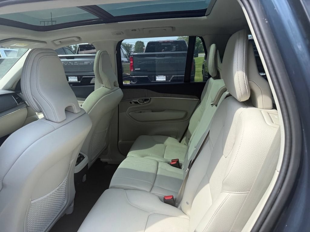 2024 Volvo XC90 Plus Bright Theme