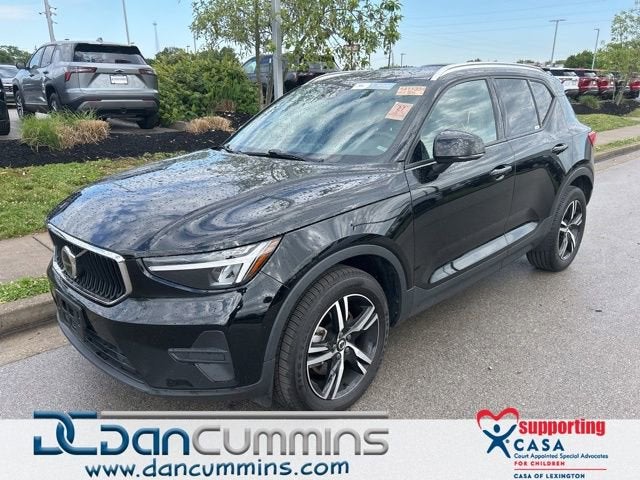 2023 Volvo XC40 Core
