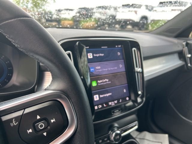 2023 Volvo XC40 Core