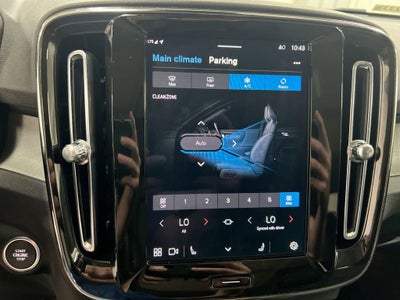 2024 Volvo XC40 Plus Dark Theme