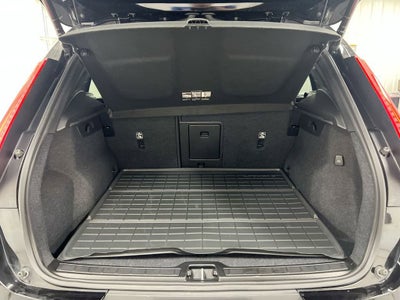 2024 Volvo XC40 Plus Dark Theme